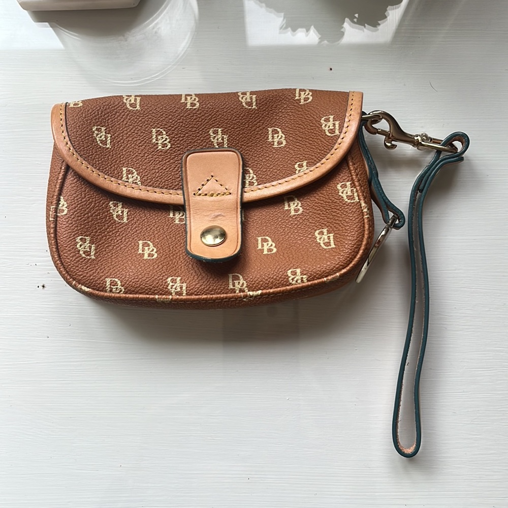 Dooney & Burke Tan Wristlet. Like new!